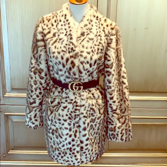 Via Spiga Jackets & Blazers - Via Spiga leopard coat mid lenght sz small